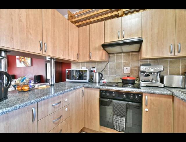 2 BEDROOM APARTMENT FOR SALE IN MEREDALE